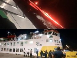 Diduga Terjadi Korsleting Listrik, KM Gili Iyang Terbakar di Perairan Laut Karang Jamuang