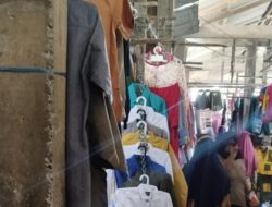 Sepi Pembeli, Pedagang Pasar Campurejo Tetap Bertahan di Tengah Gempuran Belanja Online