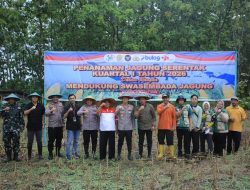 Perkuat Ketahanan Pangan Nasional, Polres Madiun Inisiasi Tanam Raya Jagung Serentak di Geger