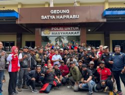 Dugaan OTT “REKAYASA” Meledak, Ratusan Jurnalis Kepung Polda Jatim: Copot Kapolres Mojokerto, Bebaskan Amir