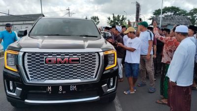 Bak Pahlawan! Ratusan Petani Tembakau Sampang Sambut Kedatangan H.Her Usai Penuhi Klarifikasi KPK