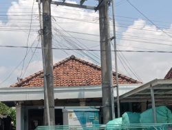 2 Tiang Listrik Terpasang 2 Travo PLN di Depan Rumah Warga Desa Kedungbetik Kesamben Tanpa ljin dan Kompensasi