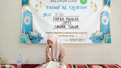 Barakallah, Farah Naila Rahmatika Sukses Tasmi’ Al-Qur’an 30 Juz di Ponpes An-Nur Assalafi Gresik