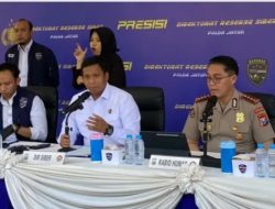 Ditresiber Polda Jatim Ringkus 11 Pelaku Sindikat Penipuan Online Skema Segitiga Penjualan Mobil