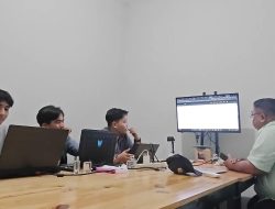 Lewat Proyek Teknologi Terapan, Mahasiswa SI UNUSA Bikin Web E-Commerce Mandiri untuk UMKM Surabaya