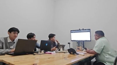 Lewat Proyek Teknologi Terapan, Mahasiswa SI UNUSA Bikin Web E-Commerce Mandiri untuk UMKM Surabaya