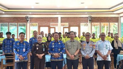 DISHUB KABUPATEN MADIUN MEMBINA 67 JURU PARKIR UNTUK MENDORONG PELAYANAN PROFESIONAL DAN OPTIMALKAN PAD