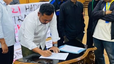 AMPB Geruduk DPRD Gresik: Bawean Tak Lagi Butuh Jawaban Normatif dan Janji Palsu, Desak Kebijakan Konkret